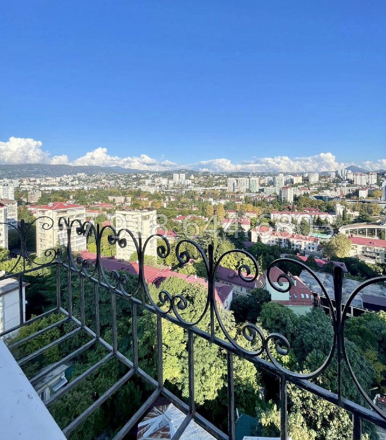 № 15р. Квартира в центре города Сочи  - миниатюра 2