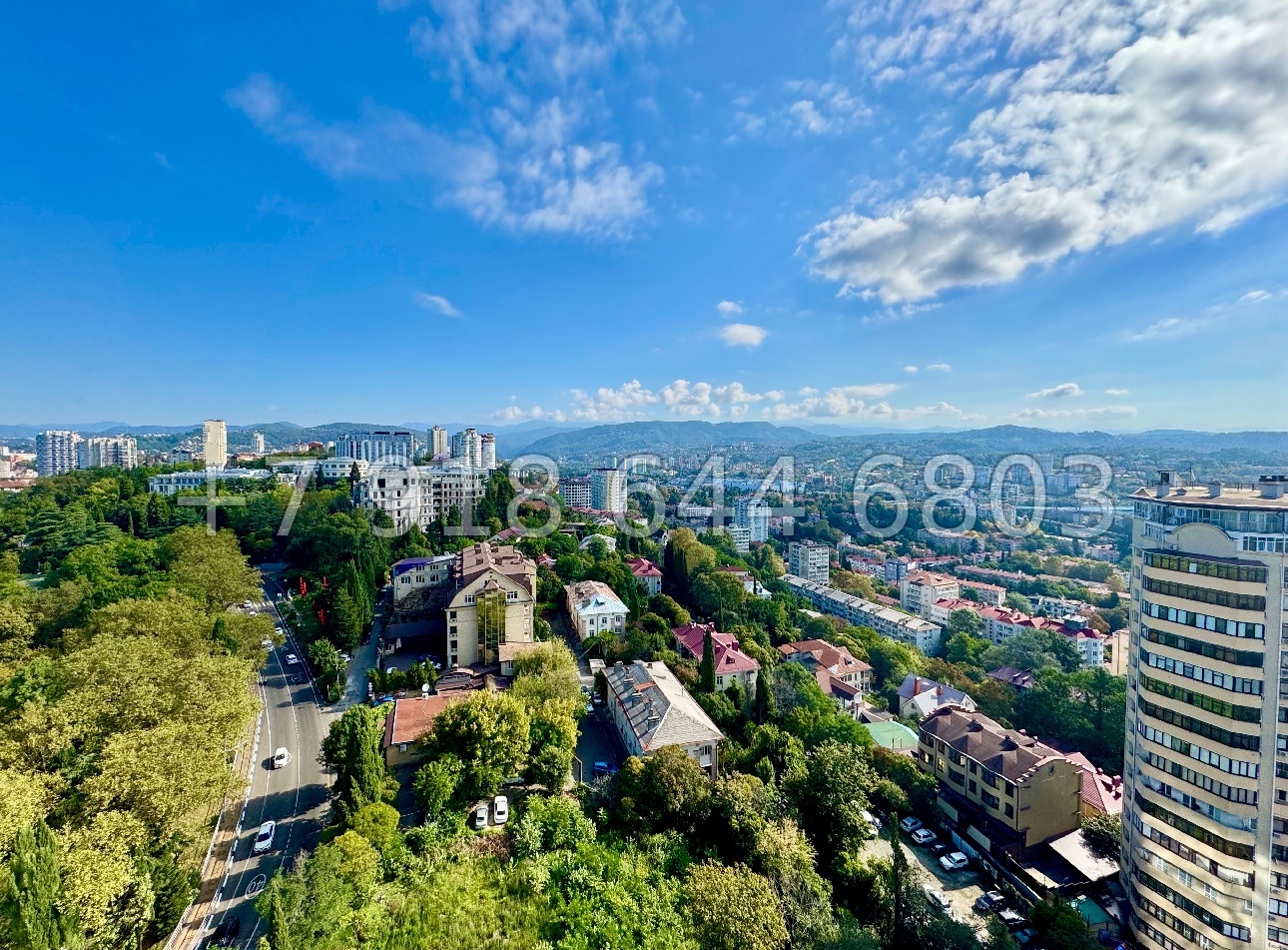 № 151р. Трёхкомнатная Квартира у парка Ривьера в центре города Сочи  - миниатюра 19