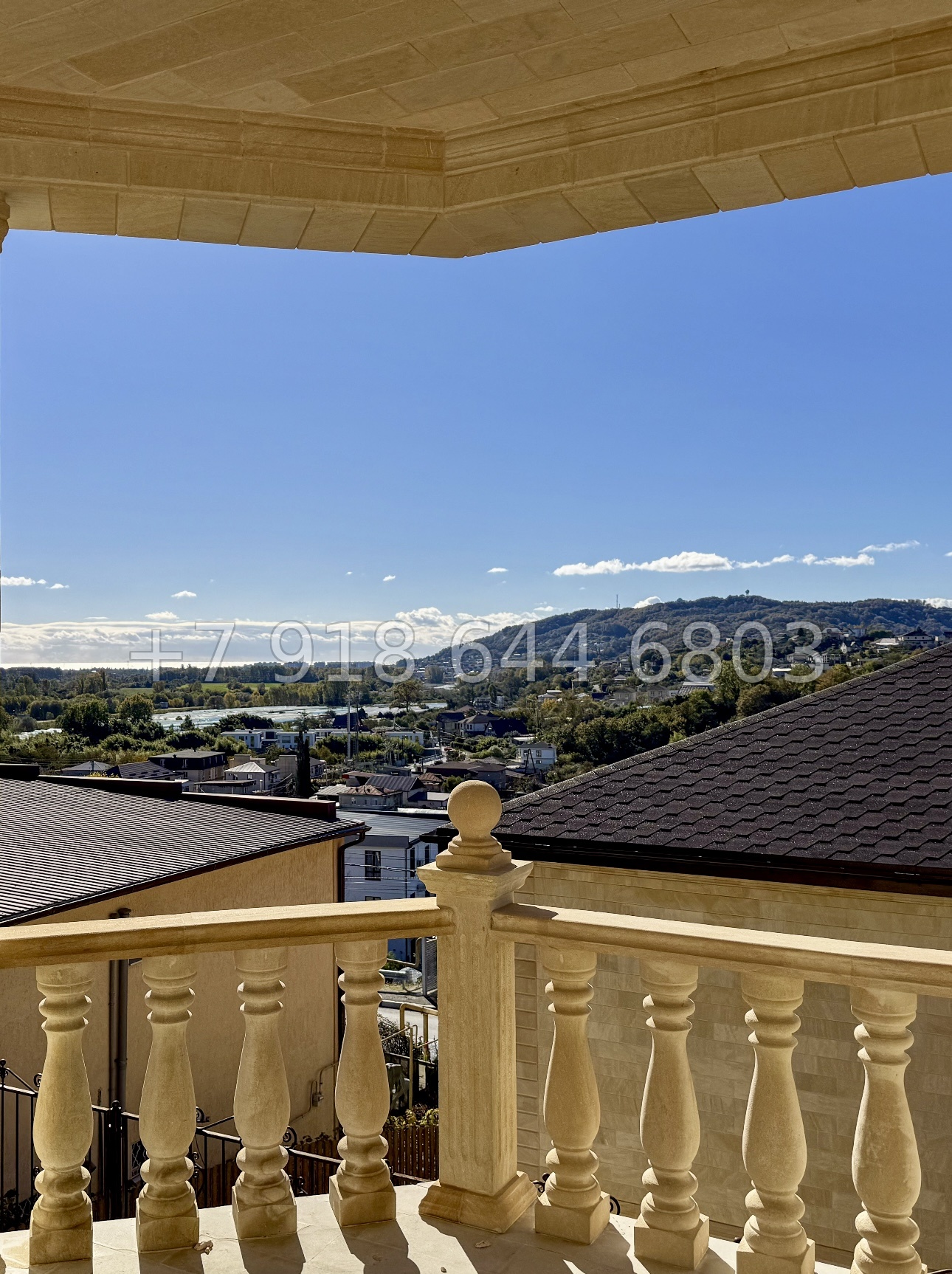 № 68 Б. Дома с бассейном из дагестанского камня в Адлере  - миниатюра 13