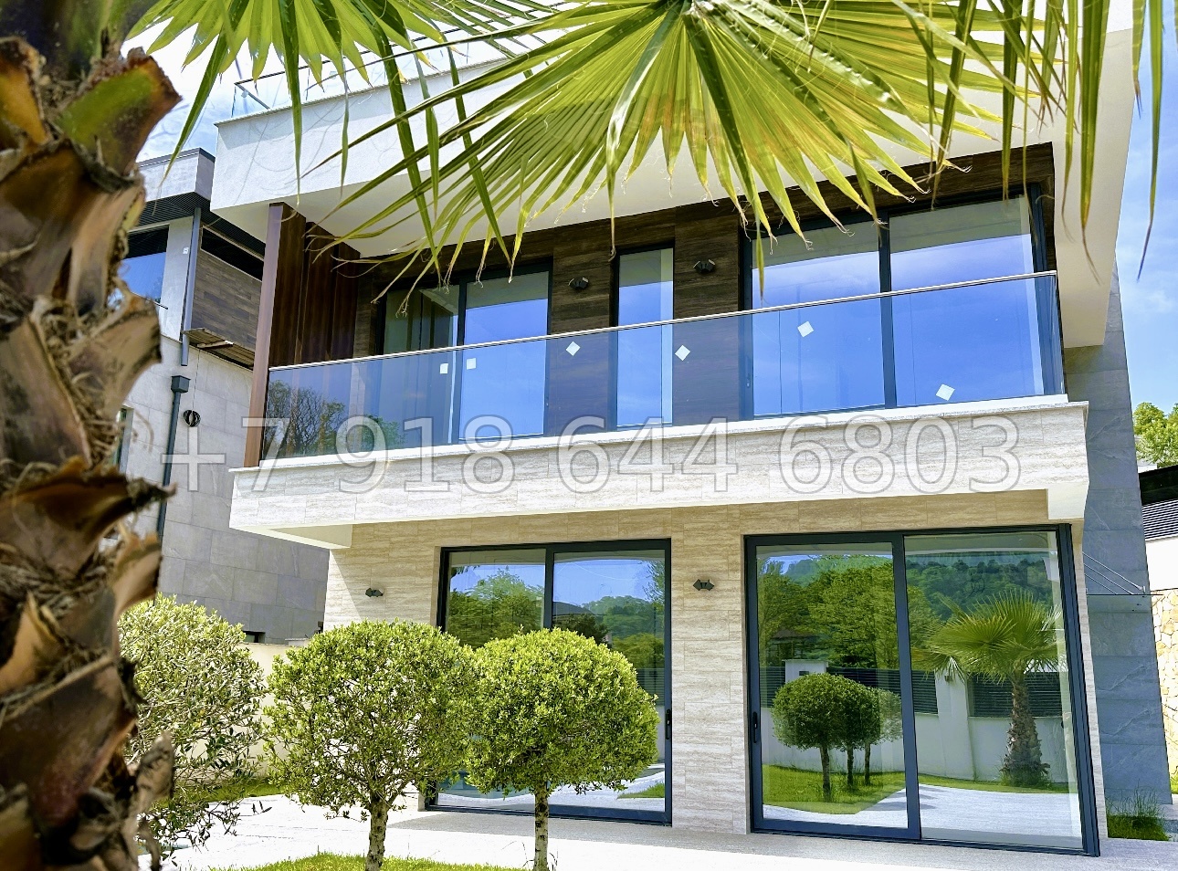 № 67 в. Дом в дорогом коттеджном посёлке в Адлере  - миниатюра 3