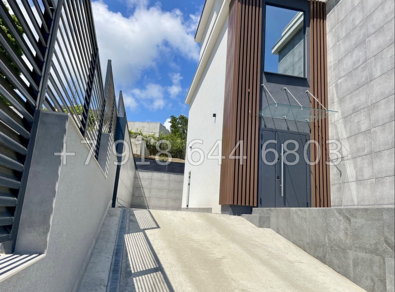 № 48 Б. Дом с бассейном в Адлере  - миниатюра 8