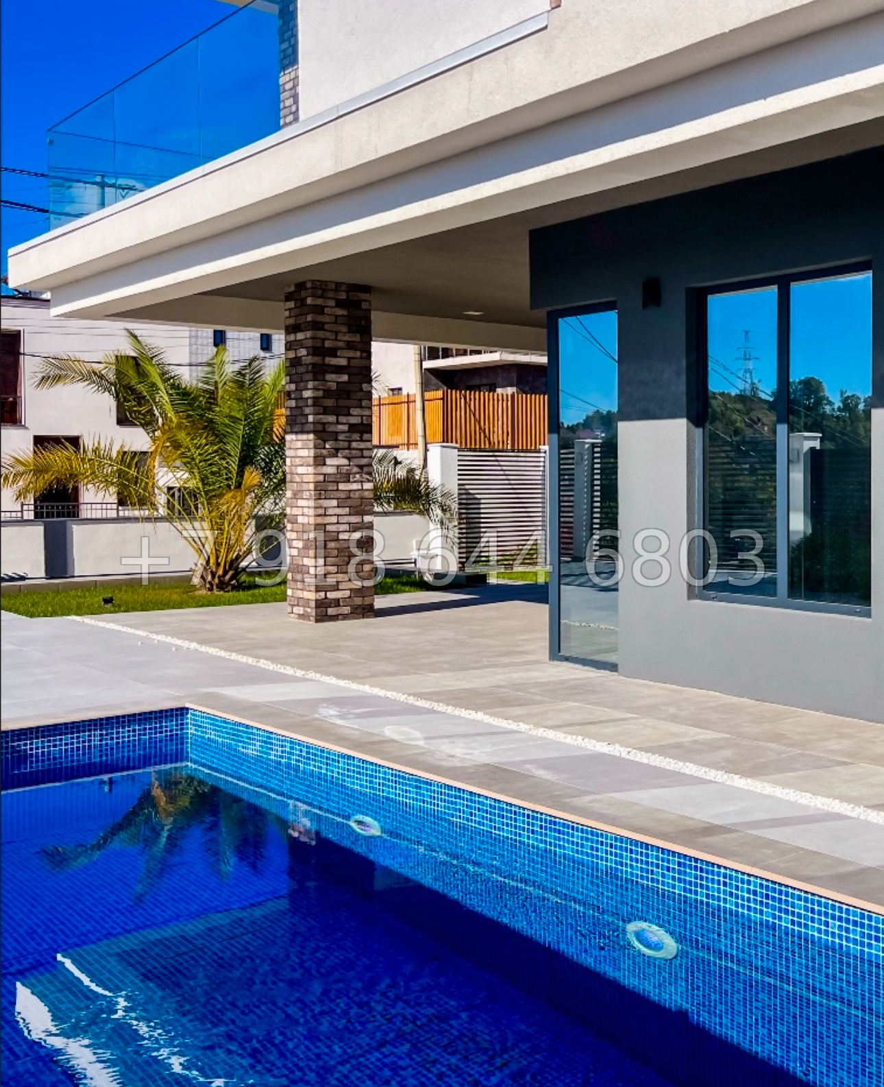 № 44 Б. Дом с гаражом и бассейном в Адлере  - миниатюра 2