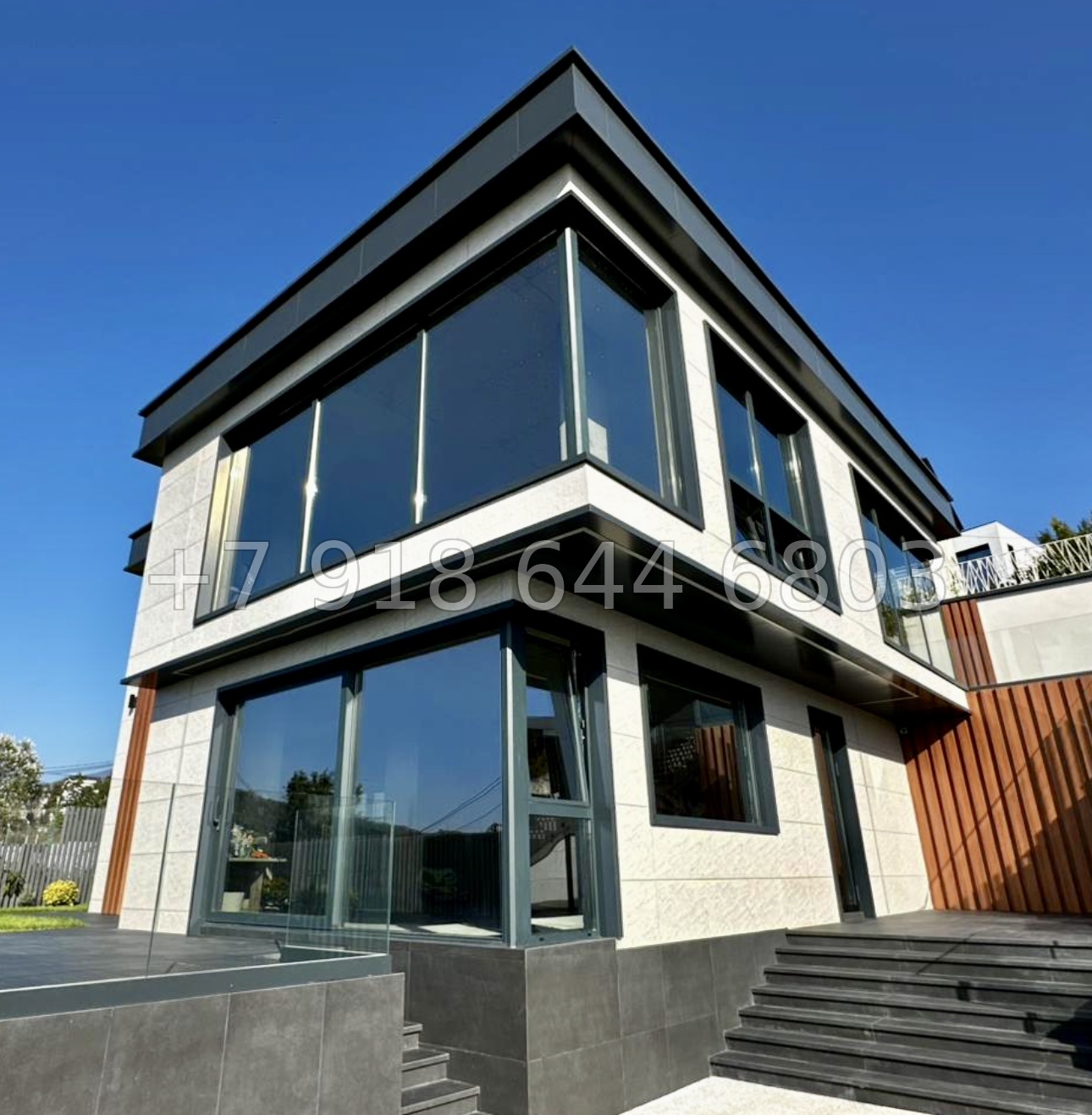 № 24 Б. Дом с бассейном в Адлере  - миниатюра 1