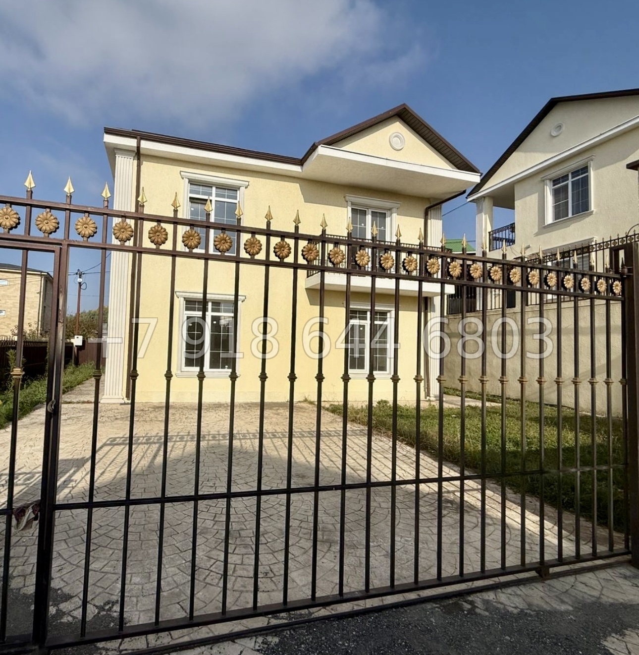 № 15 А. Дом у школы в Адлере  - миниатюра 2