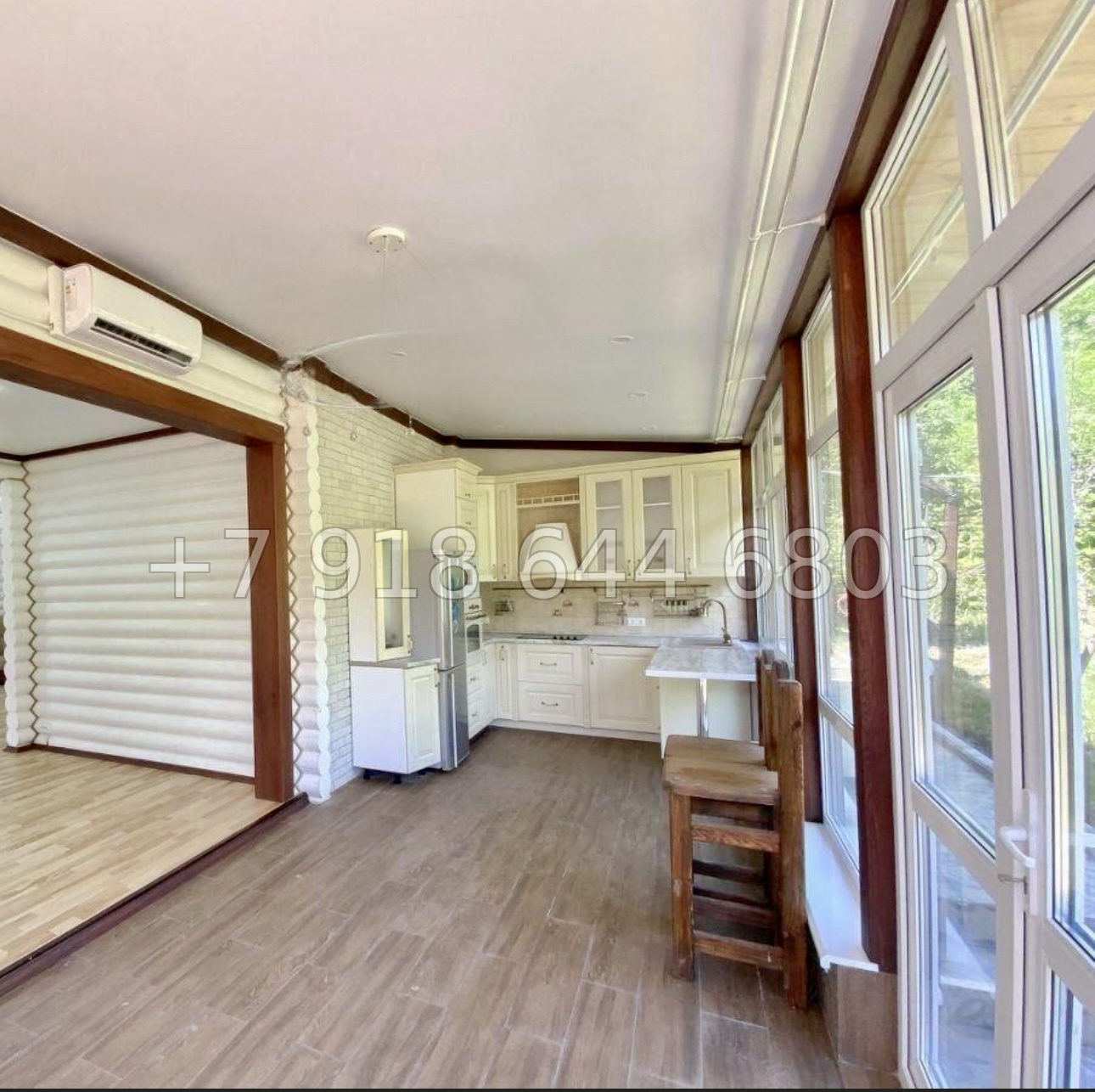 № 72 Б. Дом с озером с карпами в Адлере  - миниатюра 24