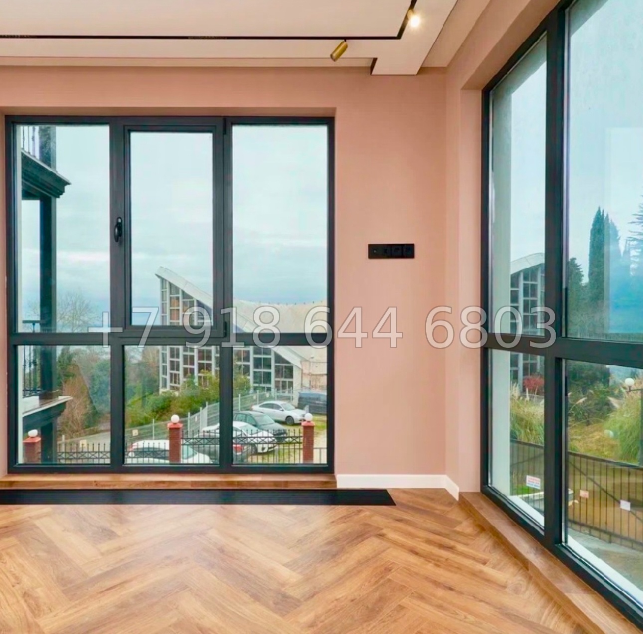 № 483 р. Квартира с роскошным балконом в Сочи  - миниатюра 1