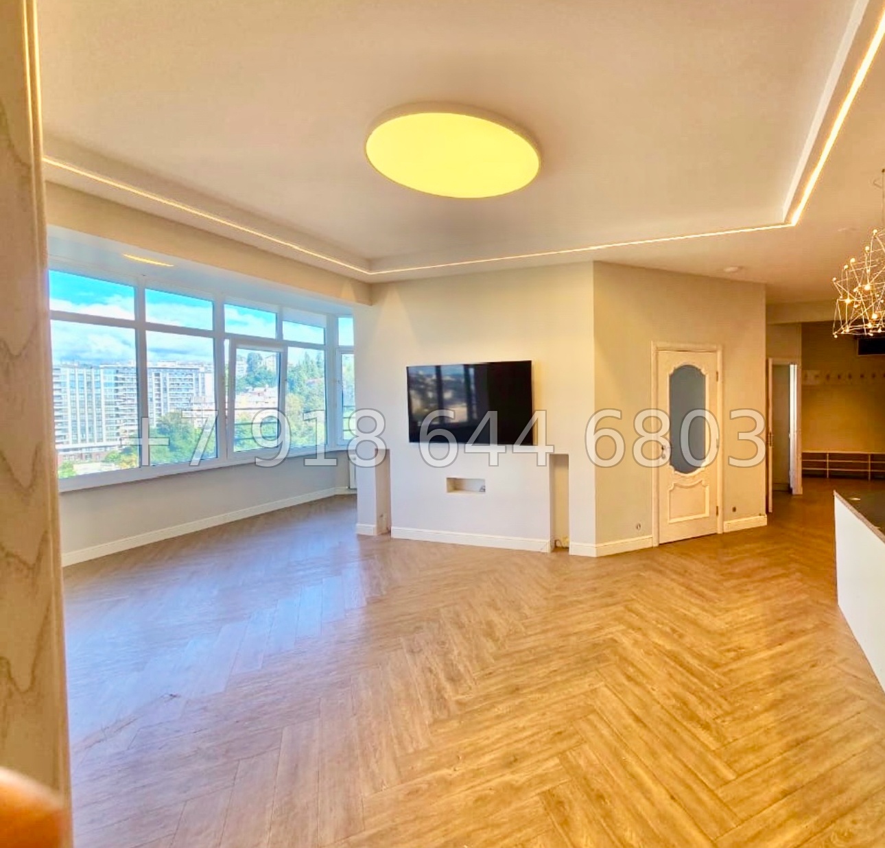 № 53 е. Квартира в центре города Сочи  - миниатюра 1