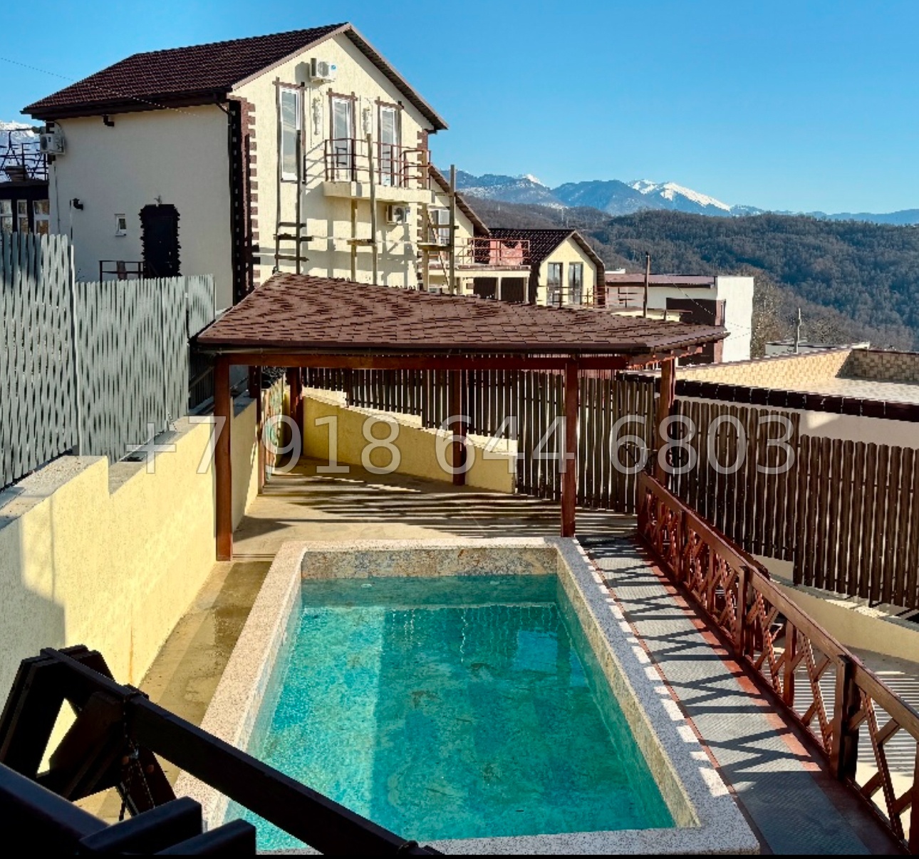 № 72А. Дом с бассейном в Адлере  - миниатюра 1