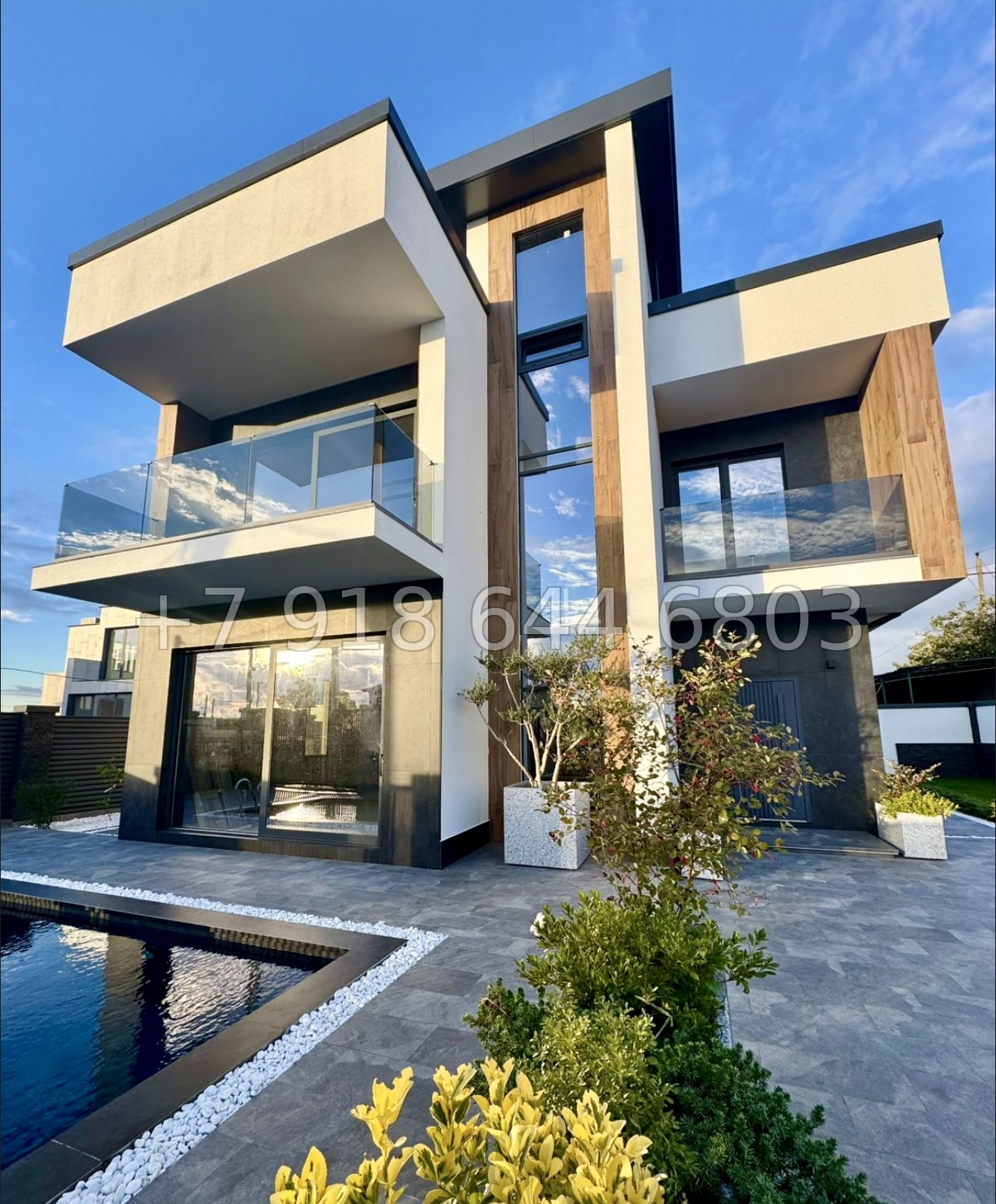 № 42 в. Современный дом рядом с Сириусом в Адлере  - миниатюра 8