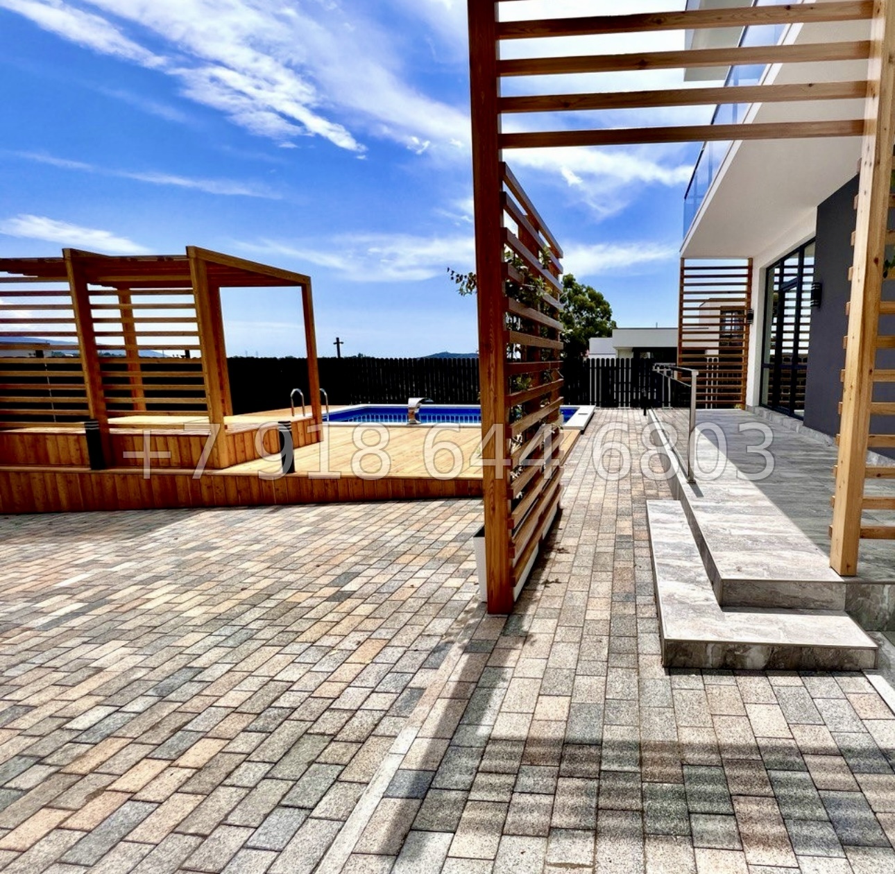 № 18 Б. Дом с бассейном в Адлере  - миниатюра 6