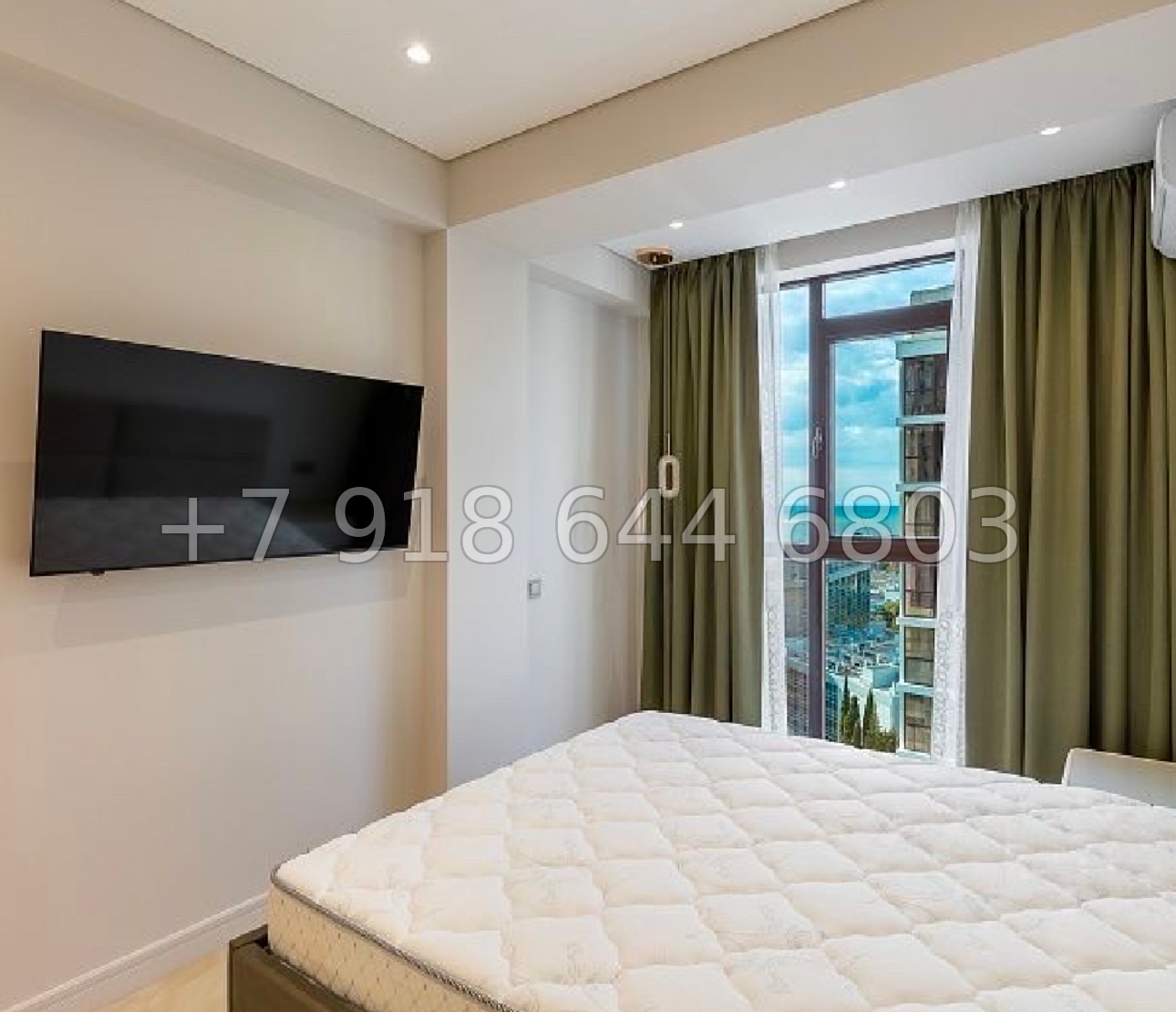 № 547 р. Квартира в центре города Сочи  - миниатюра 1