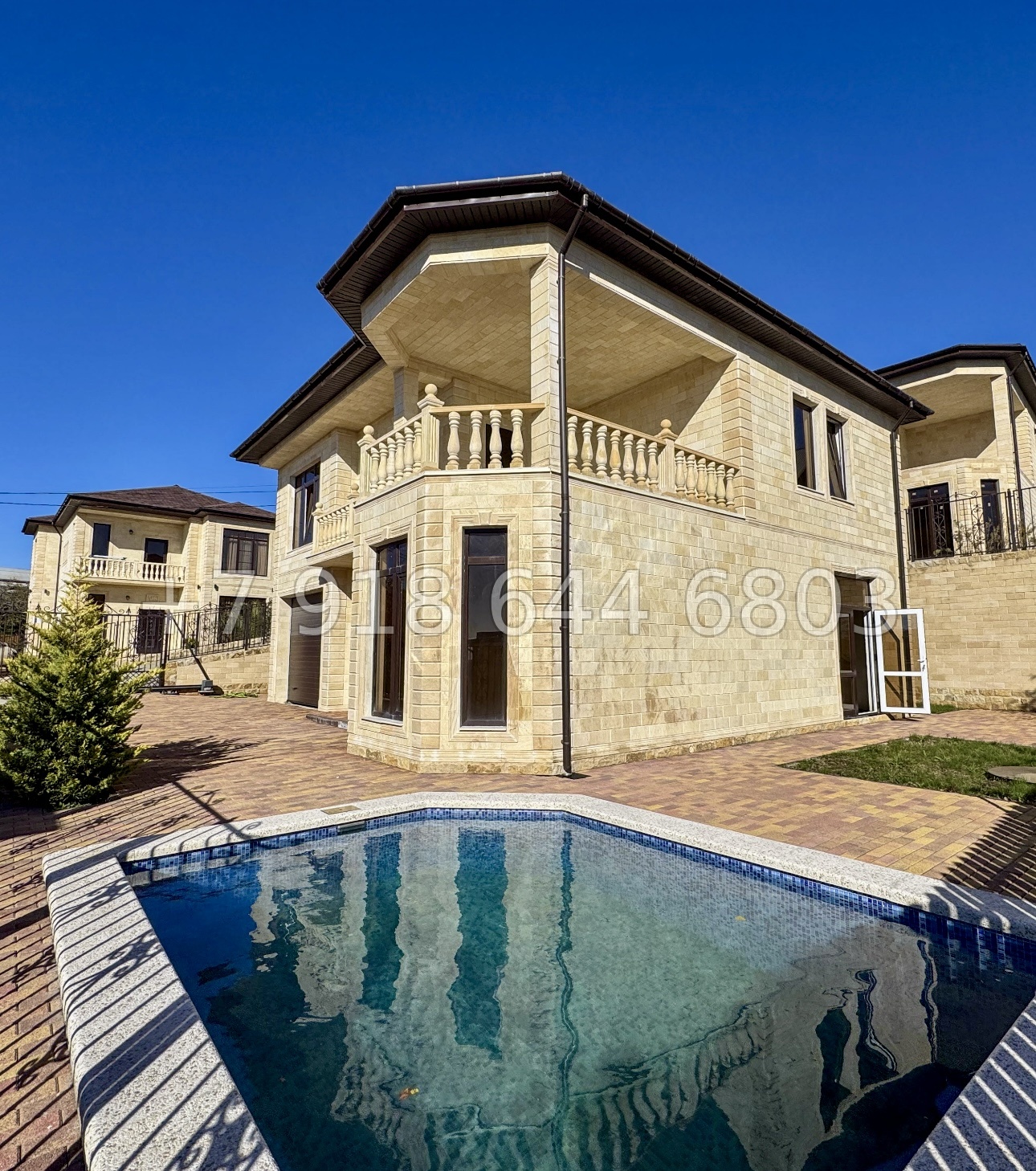 № 68 Б. Дома с бассейном из дагестанского камня в Адлере  - миниатюра 1