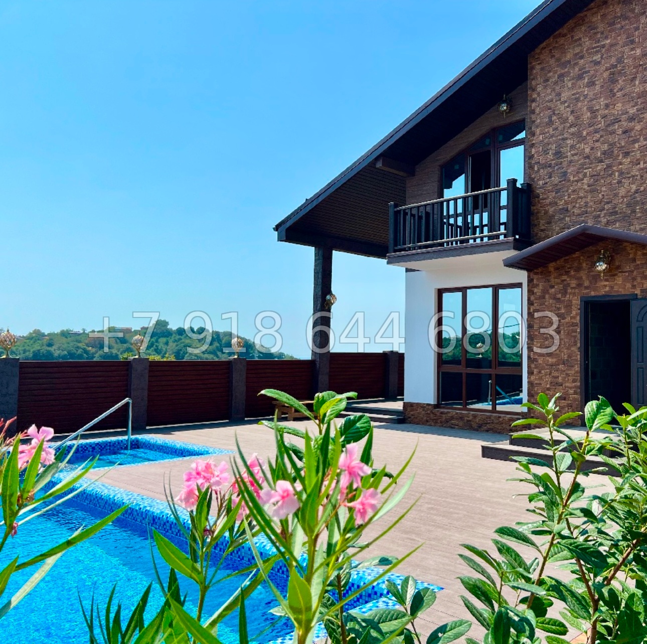 № 168 Б. Дом с большим бассейном в Адлере  - миниатюра 2