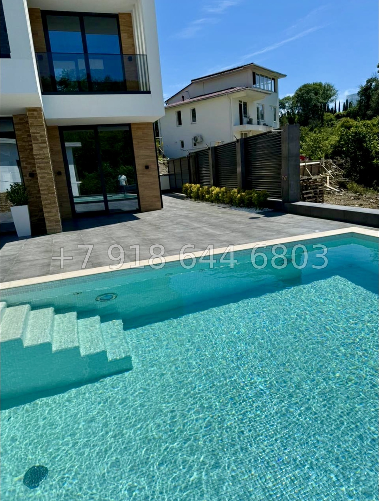 № 9 В. Дом с бассейном в городе Сочи  - миниатюра 3