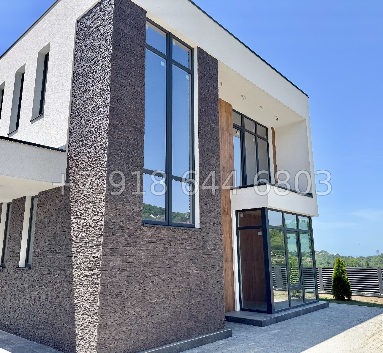 № 28 Б. Дом в Сочи с бассейном  - миниатюра 2