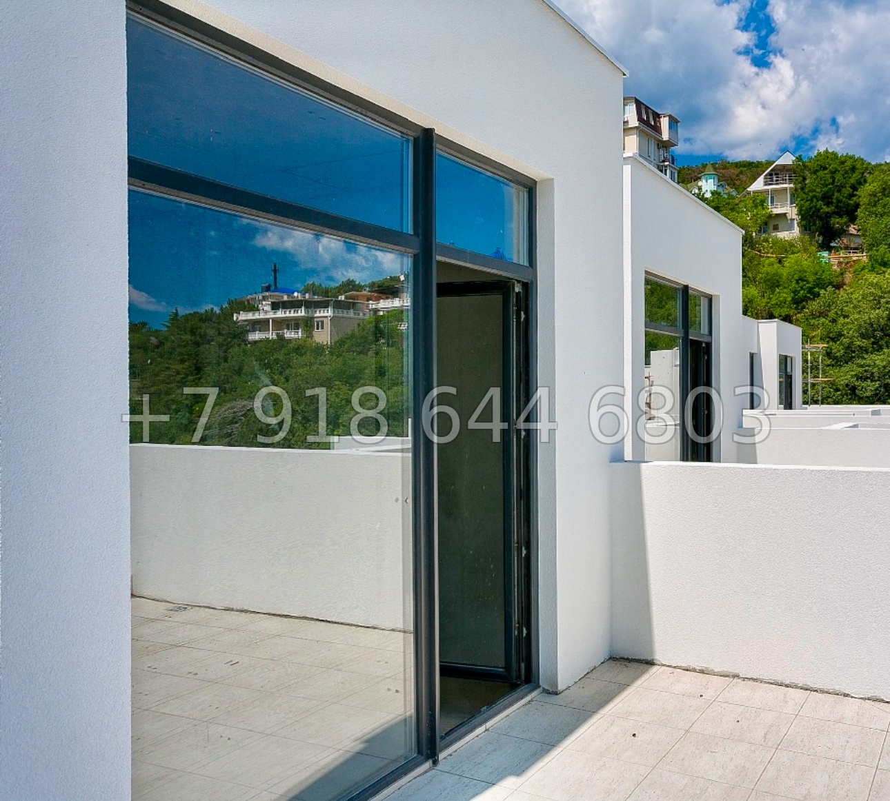 № 11 н. Таунхаусы в Ялте с видом на Чёрное море  - миниатюра 11