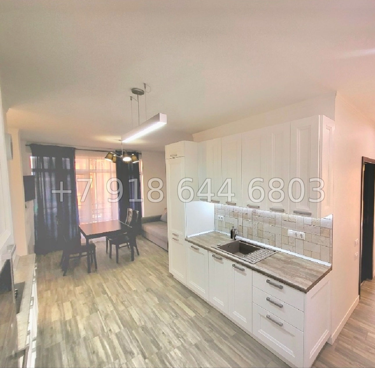 № 432 р. Трёхкомнатная На море в Адлере квартира  - миниатюра 1