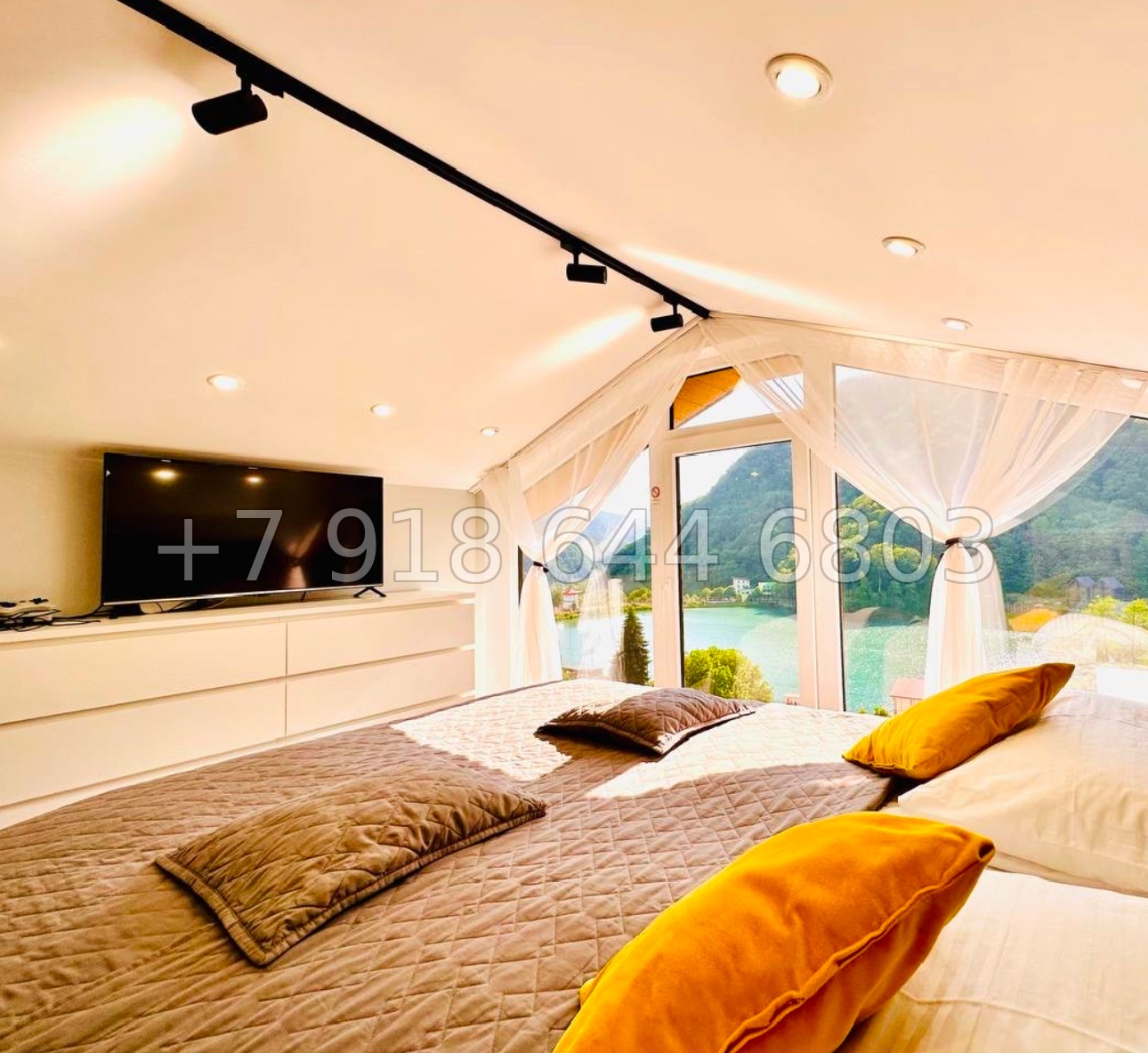 № 39и. Квартира с видом на озеро и горы Красной Поляны  - миниатюра 1