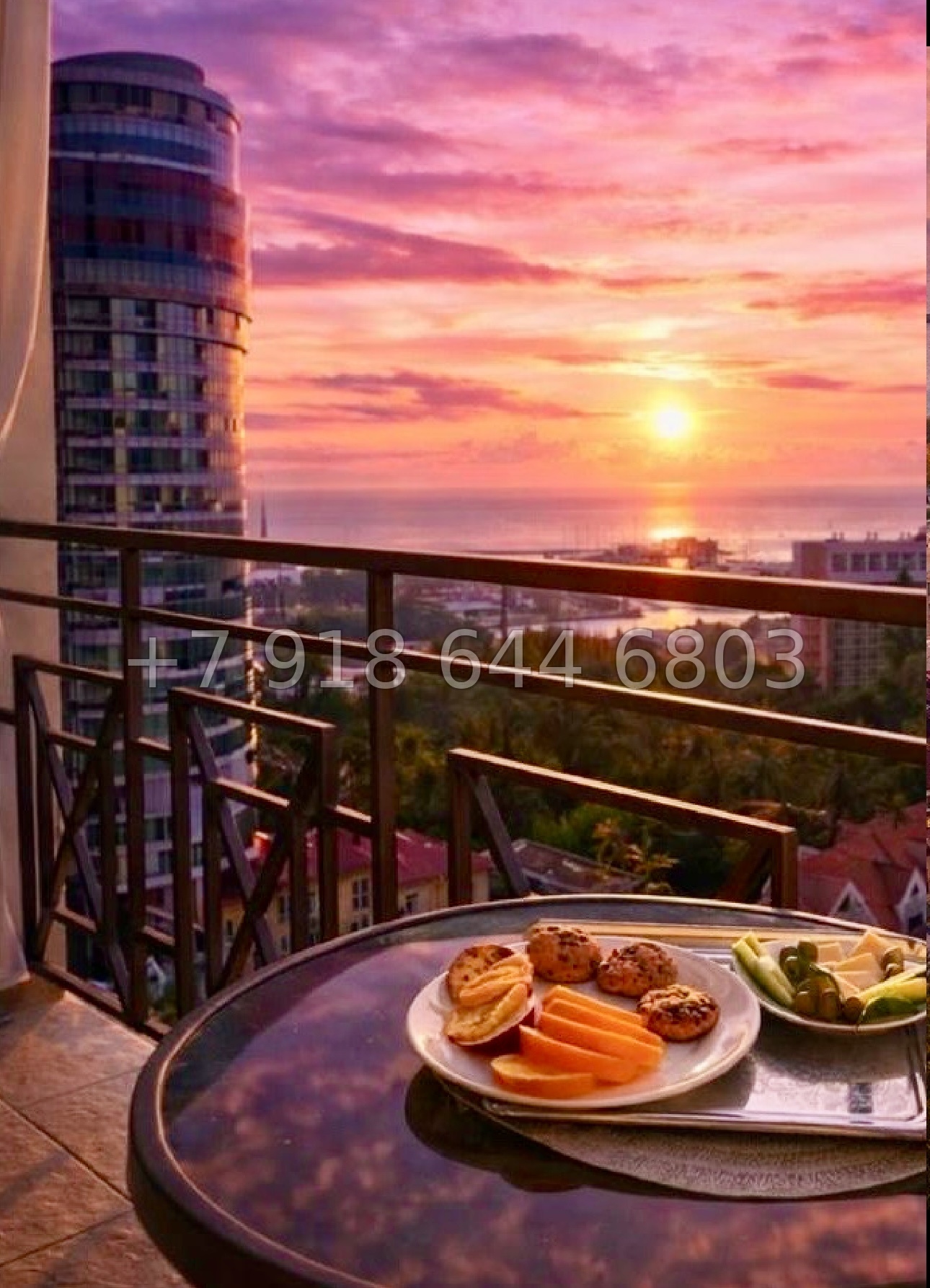 № 554 р. Квартира в центре Сочи с видом на море  - миниатюра 1