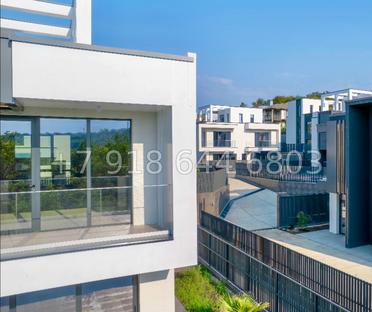 № 117 Б. Адлер 8 домов с бассейном  - миниатюра 32