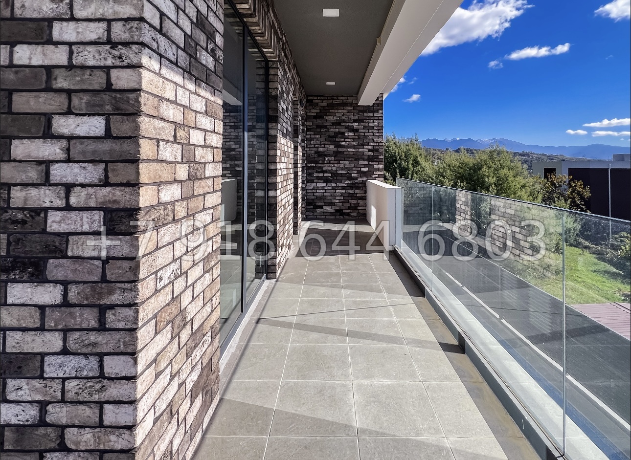 № 44 Б. Дом с гаражом и бассейном в Адлере  - миниатюра 3