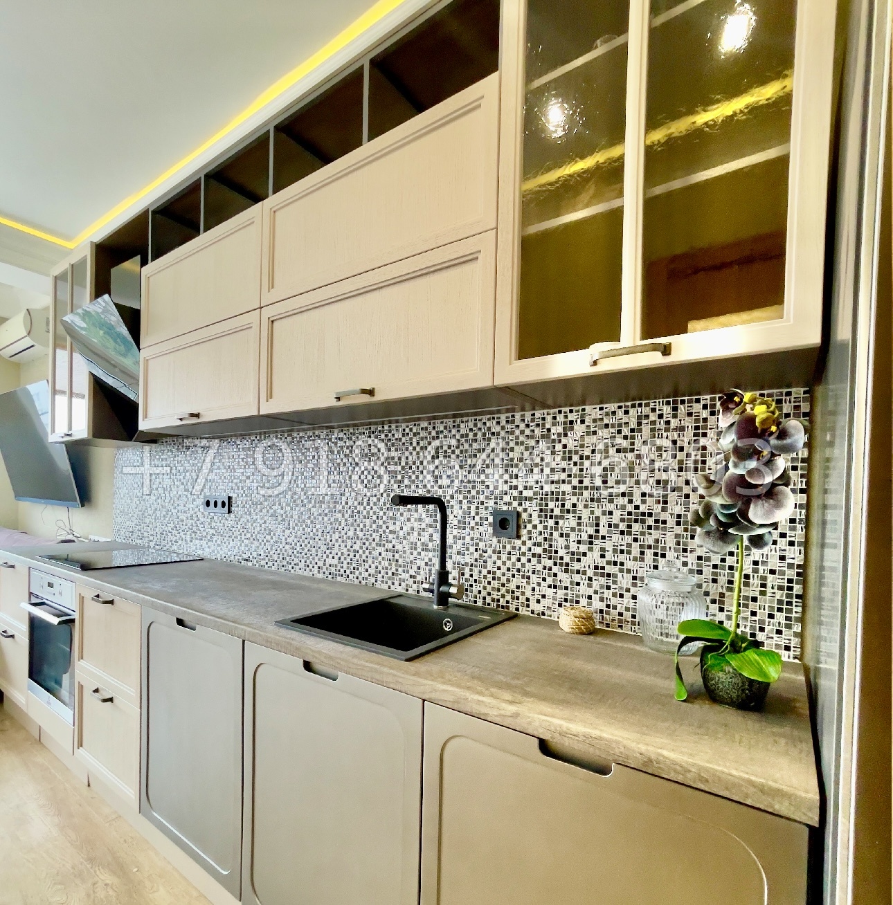 № 448 р. Квартира в центре Адлера  - миниатюра 5