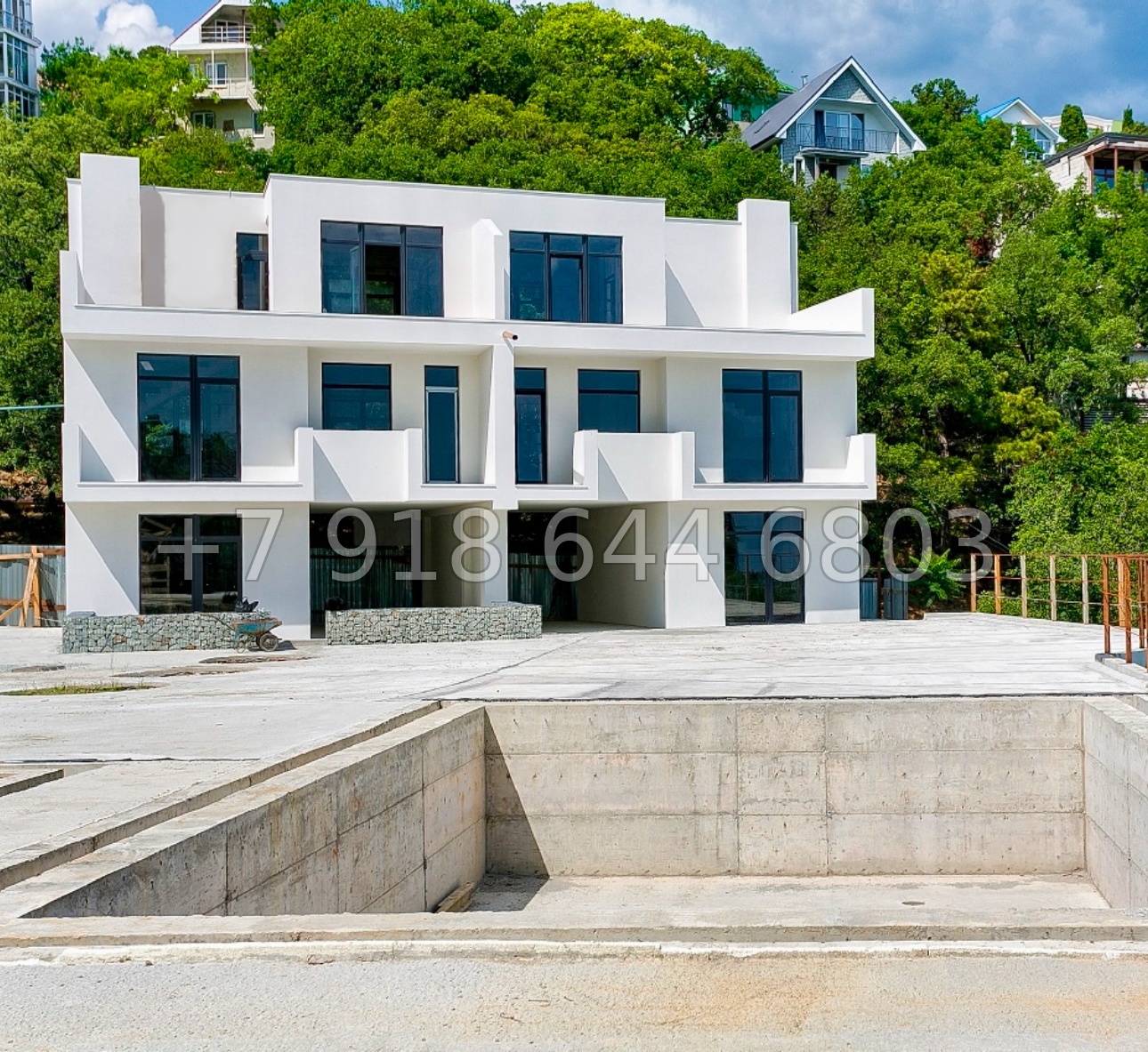 № 11 н. Таунхаусы в Ялте с видом на Чёрное море  - миниатюра 10