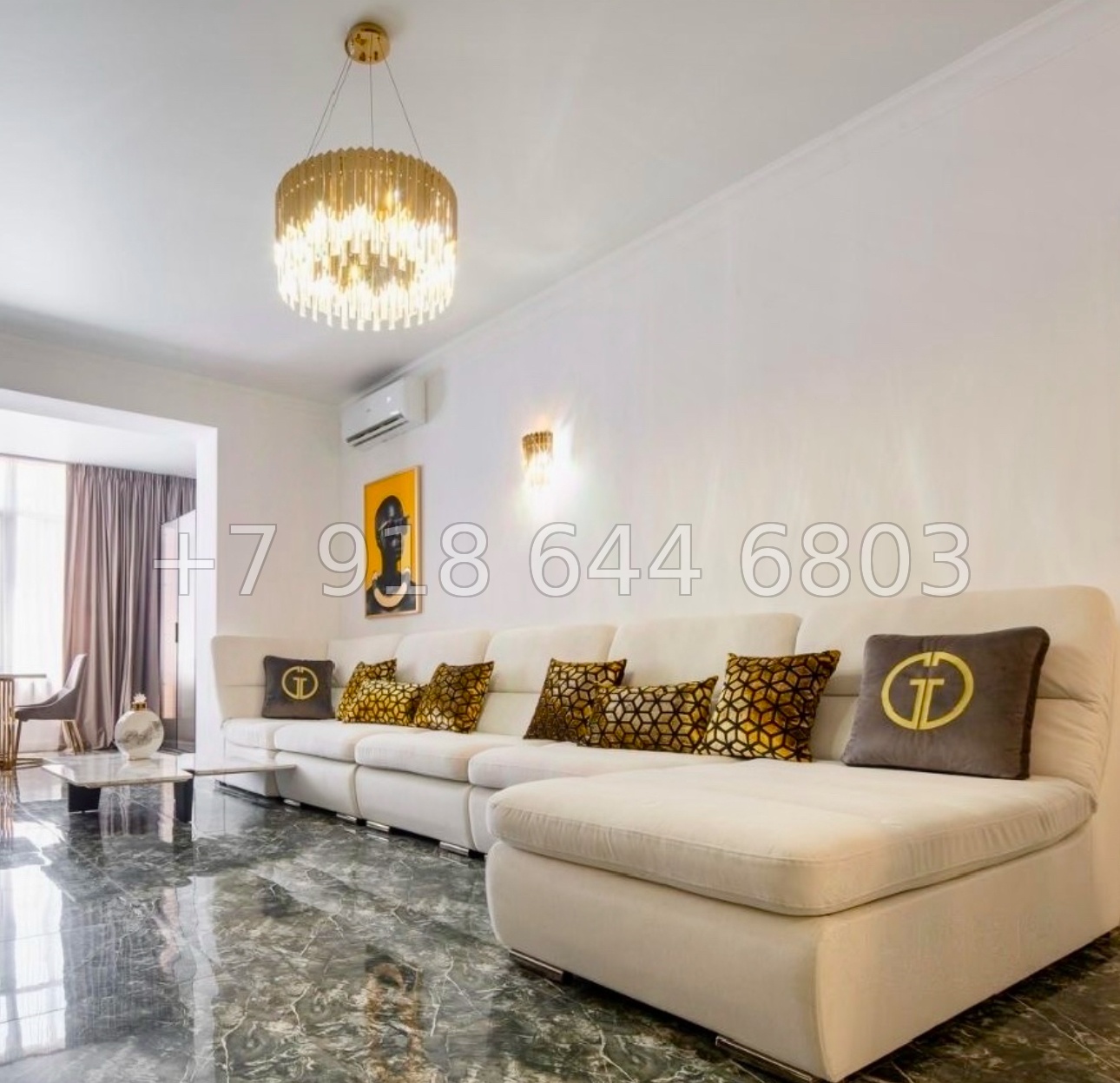 № 562 р. Двухкомнатная в центре Сочи квартира  - миниатюра 1