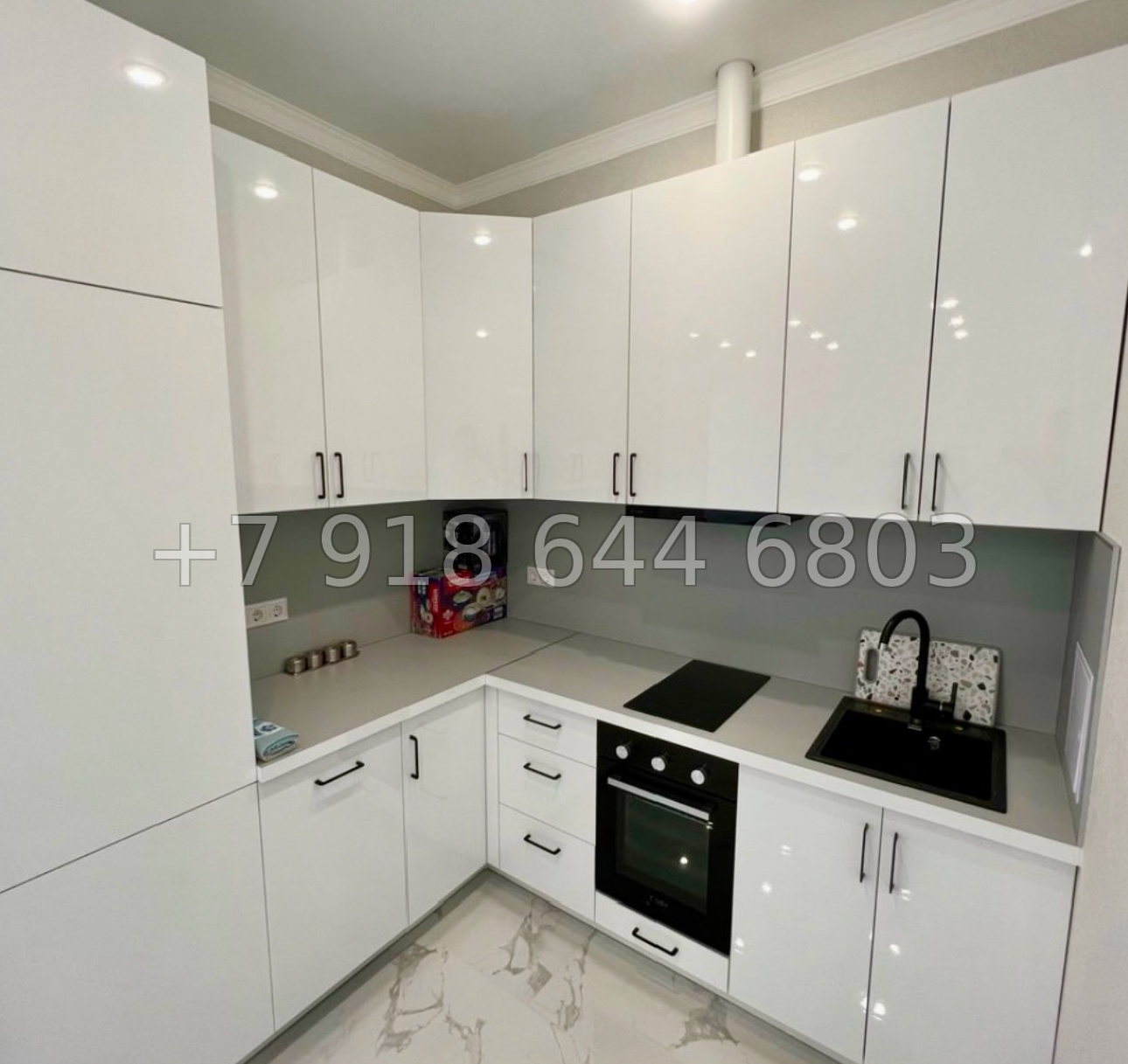 № 488 р. Двухкомнатная квартира в городе Сочи  - миниатюра 1