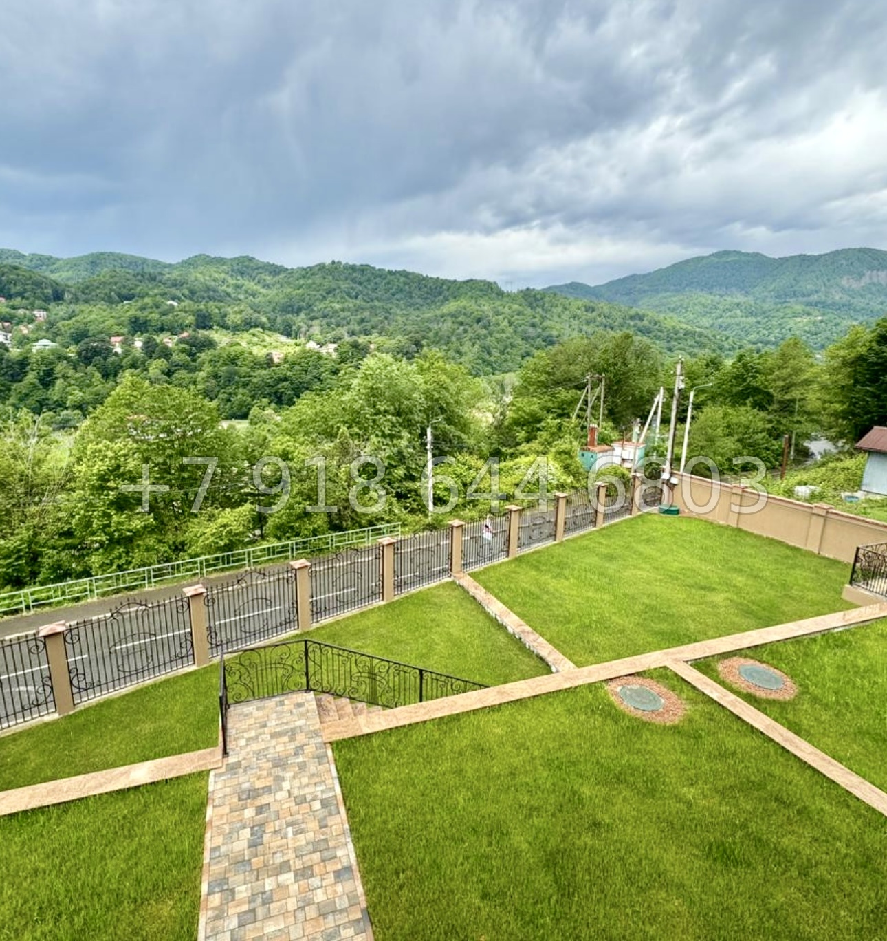 № 77 Б. Два дома в Сочи  - миниатюра 9