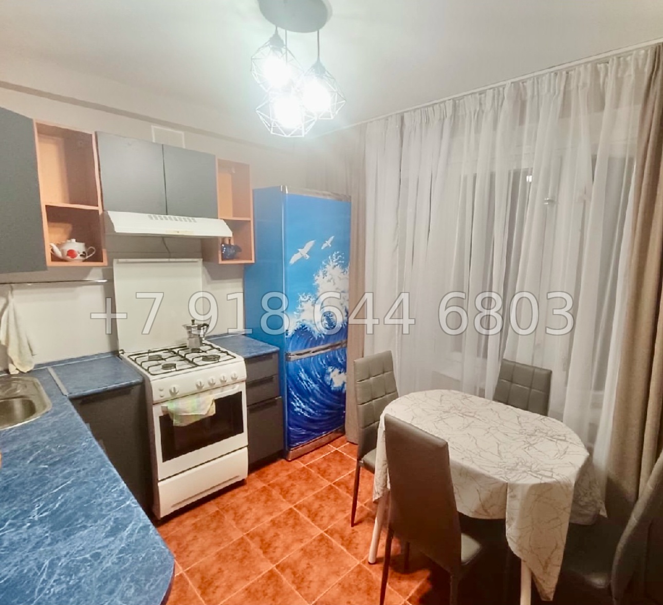 № 557 р. Трёхкомнатная Квартира в центре города Сочи  - миниатюра 3