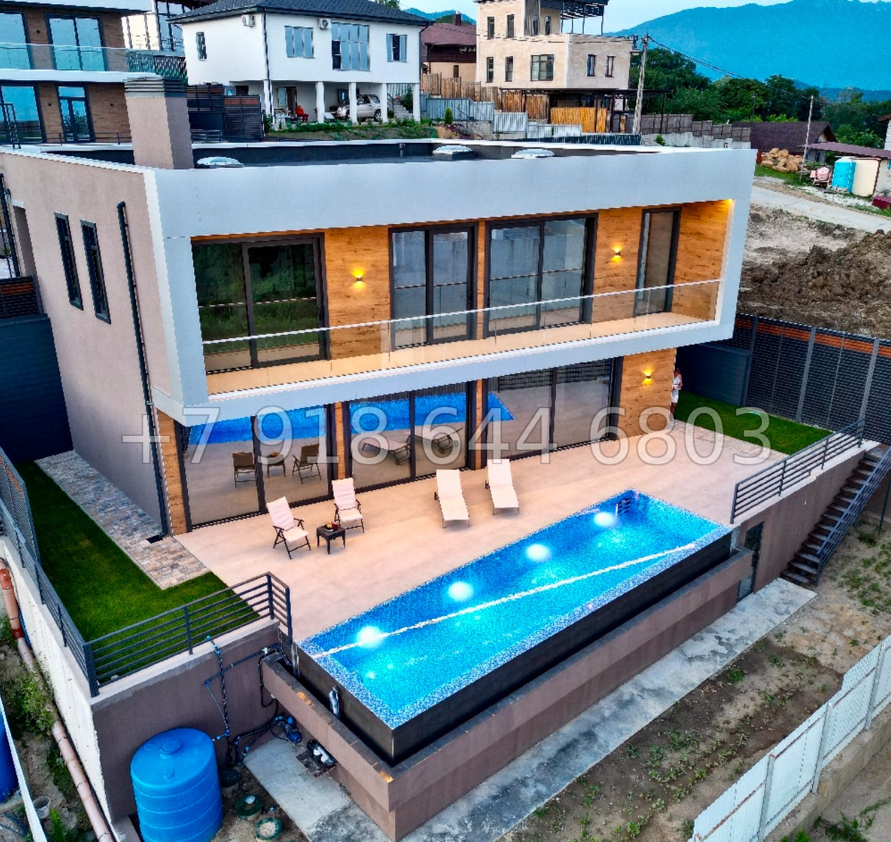 № 144 Б. Два дома в Адлере  - миниатюра 6