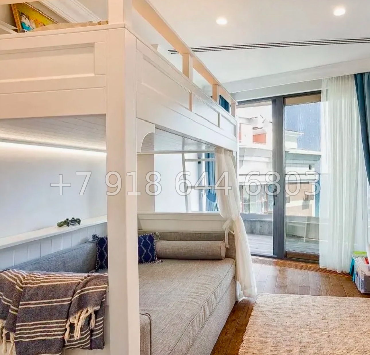 № 57 г. Четырехкомнатная квартира в Ялте  - миниатюра 4