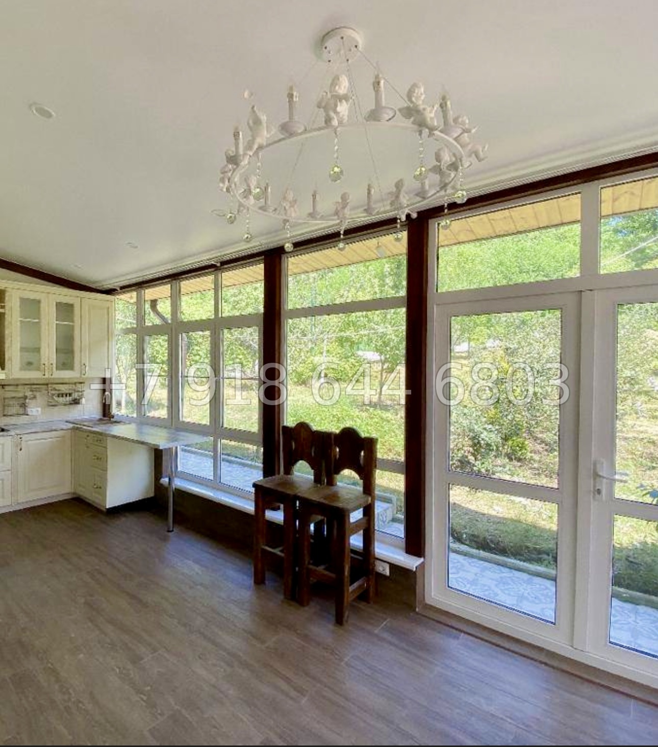 № 72 Б. Дом с озером с карпами в Адлере  - миниатюра 20