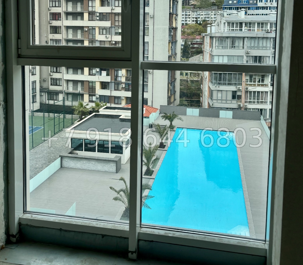 № 541 р. Квартира с видом на бассейн у моря - миниатюра 1