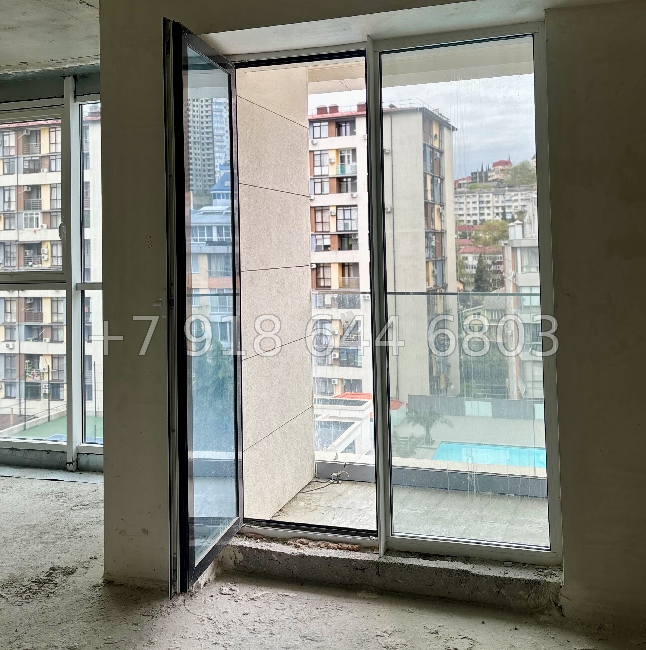 № 541 р. Квартира с видом на бассейн у моря - миниатюра 12