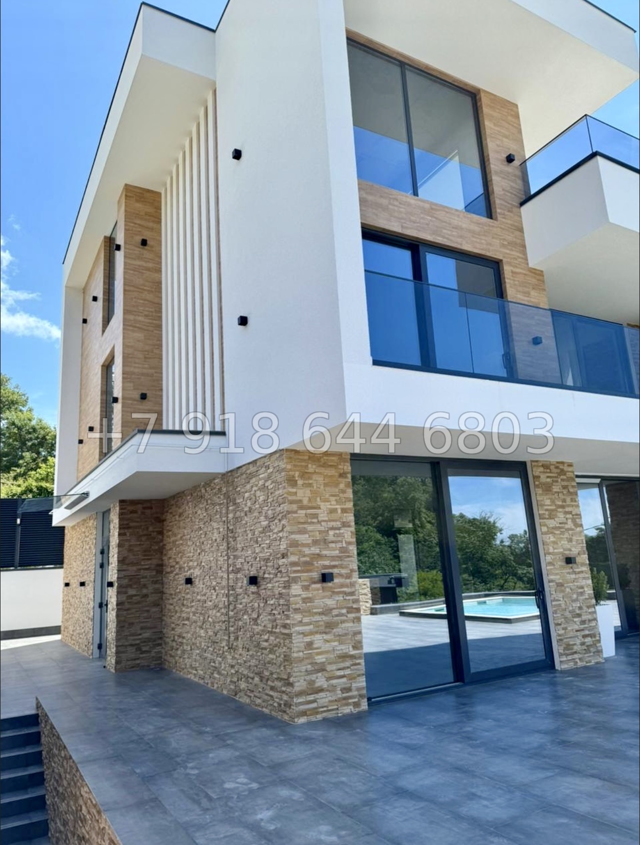 № 9 В. Дом с бассейном в городе Сочи  - миниатюра 2