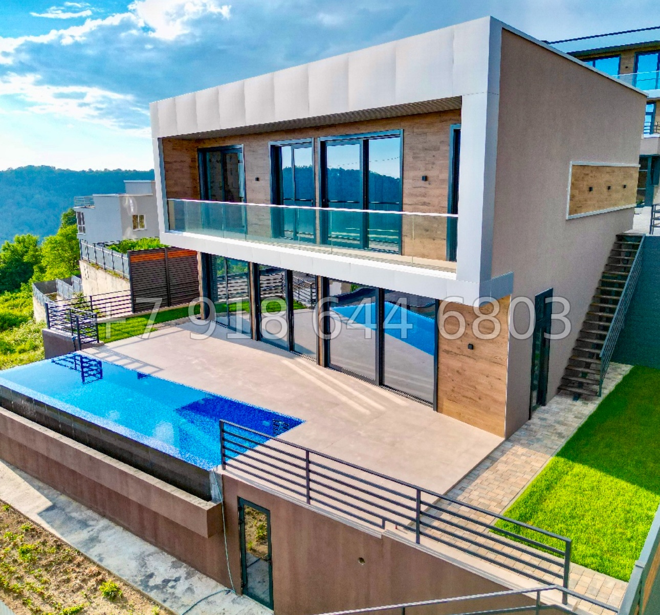 № 144 Б. Два дома в Адлере  - миниатюра 5