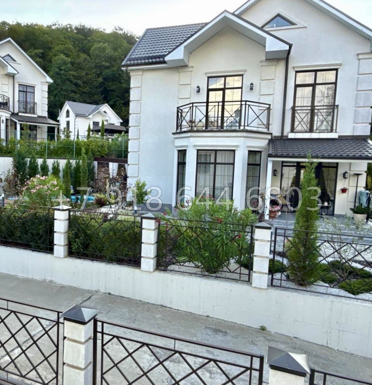 № 75 Б. Дом с ремонтом и бассейном в Каштанах Сочи  - миниатюра 1