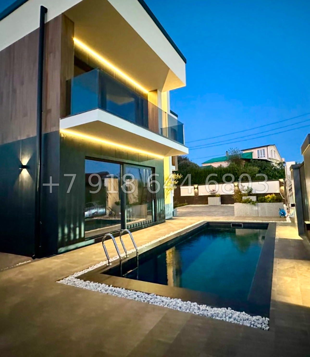 № 42 в. Современный дом рядом с Сириусом в Адлере  - миниатюра 2