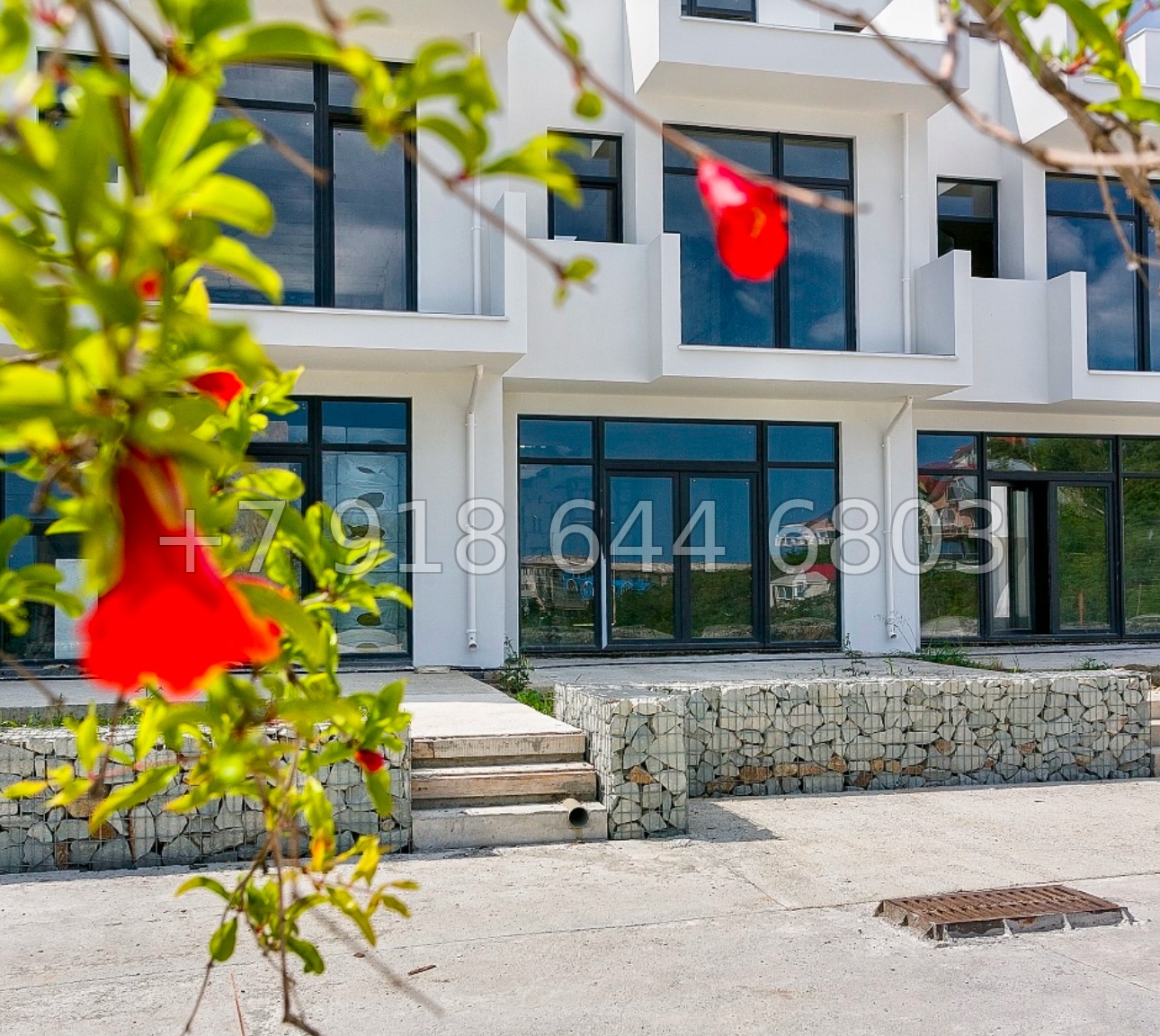 № 11 н. Таунхаусы в Ялте с видом на Чёрное море  - миниатюра 17