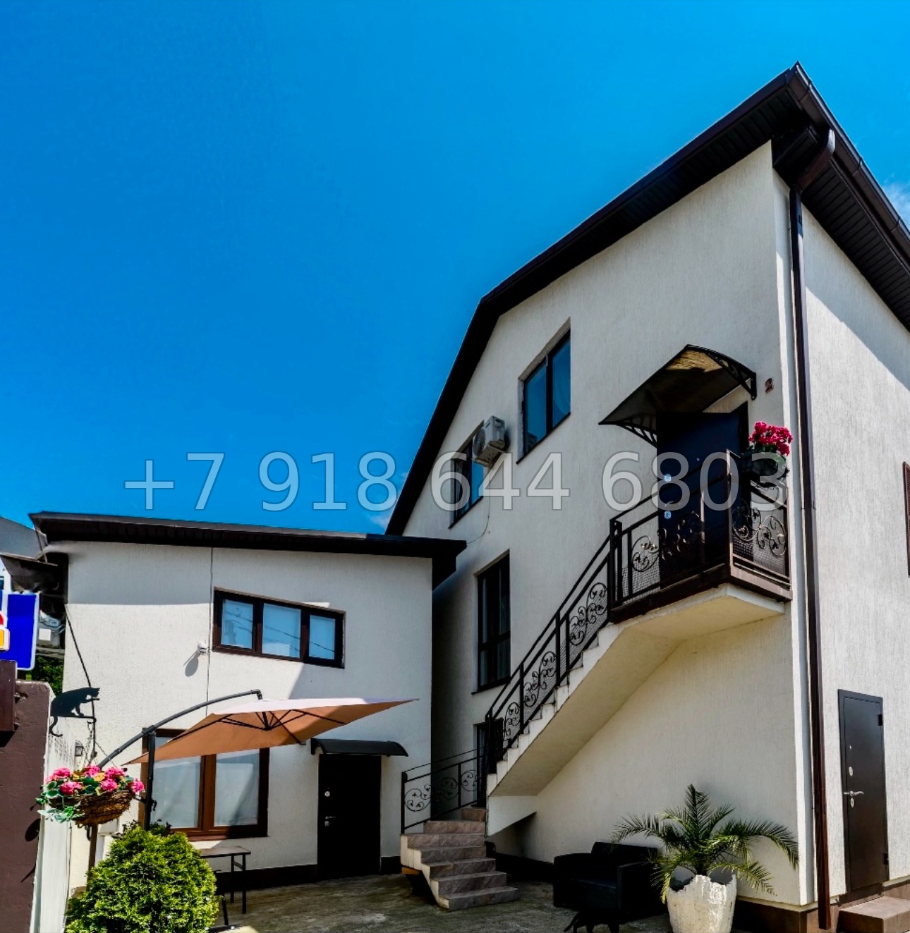 № 166 Б. Два дома в Центральном районе города Сочи  - миниатюра 1