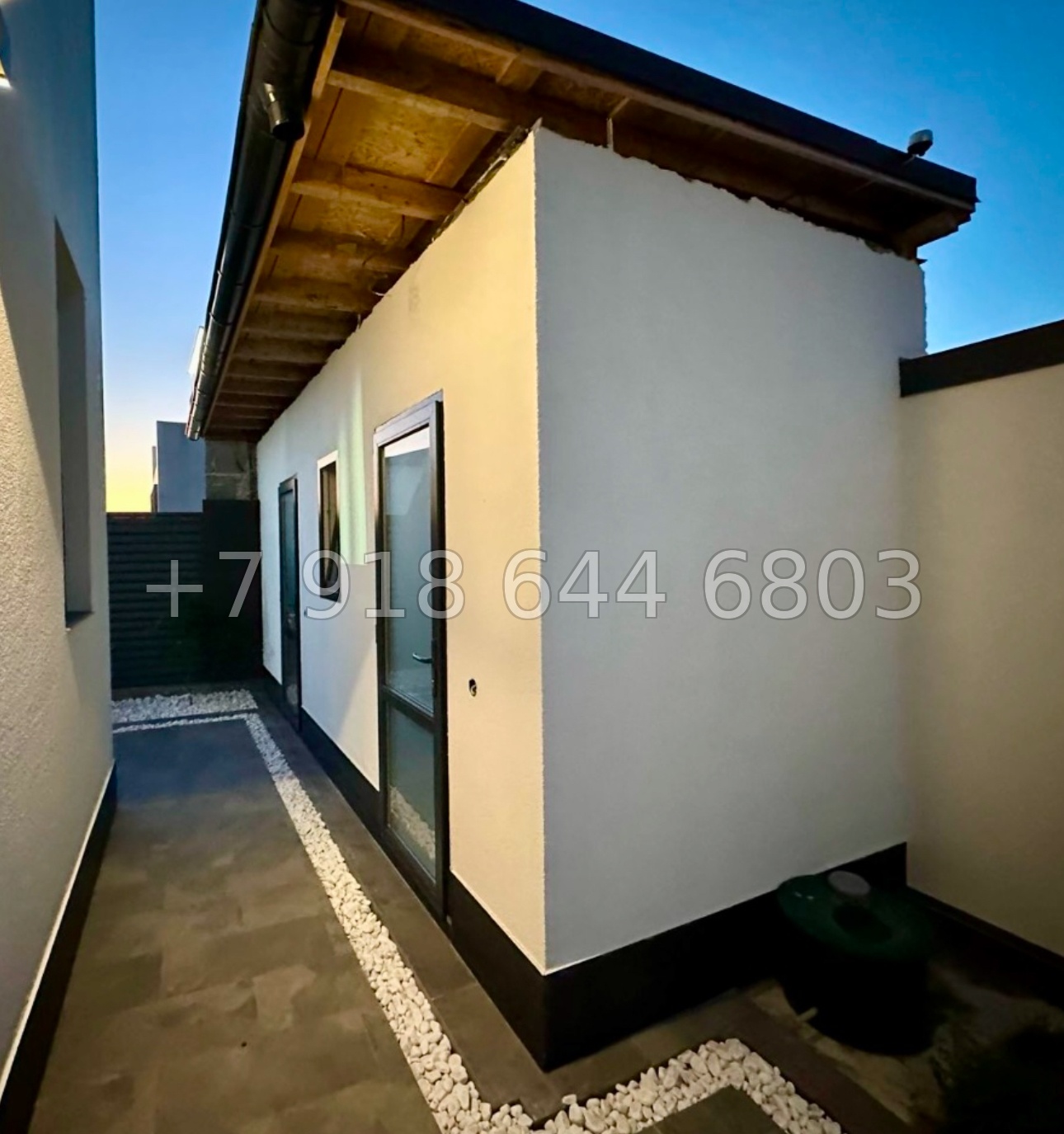 № 42 в. Современный дом рядом с Сириусом в Адлере  - миниатюра 12