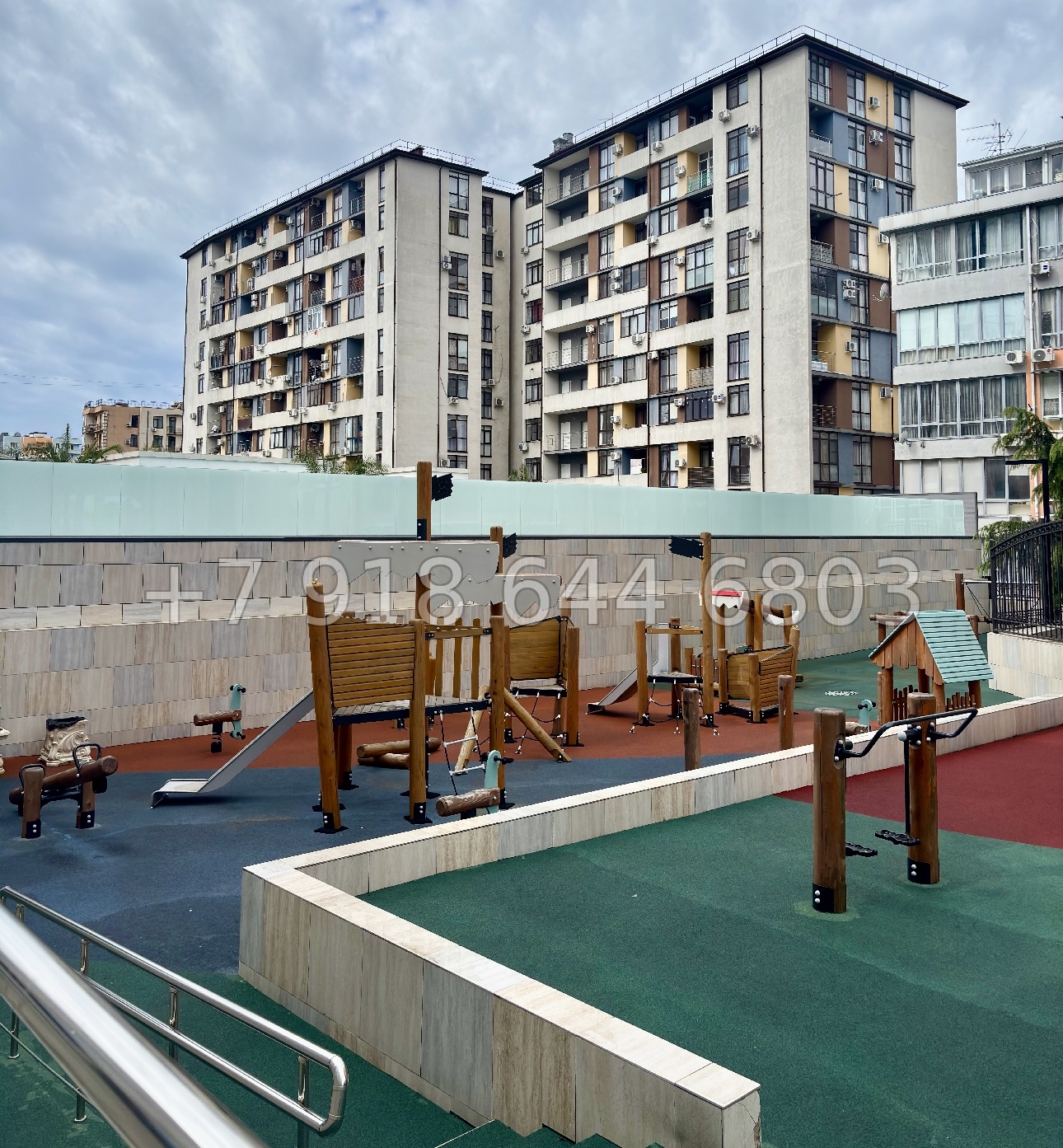 № 541 р. Квартира с видом на бассейн у моря - миниатюра 7