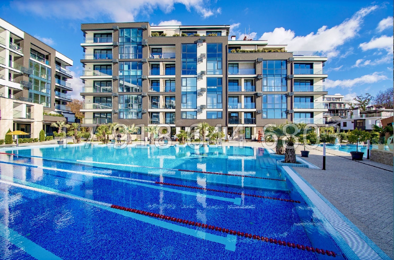 № 32е. Квартира с бассейном в роскошном ЖК Лазурный Берег Сочи - миниатюра 1