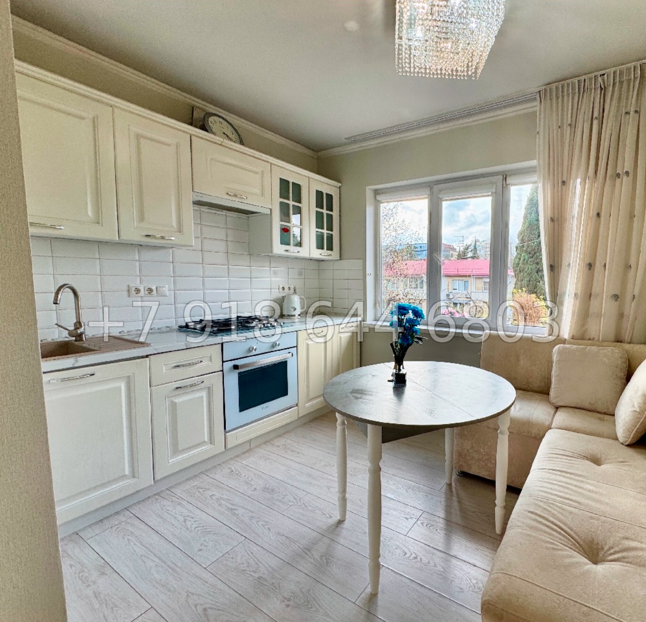 № 572 р. Двухкомнатная квартира в самом центре города Сочи  - миниатюра 6