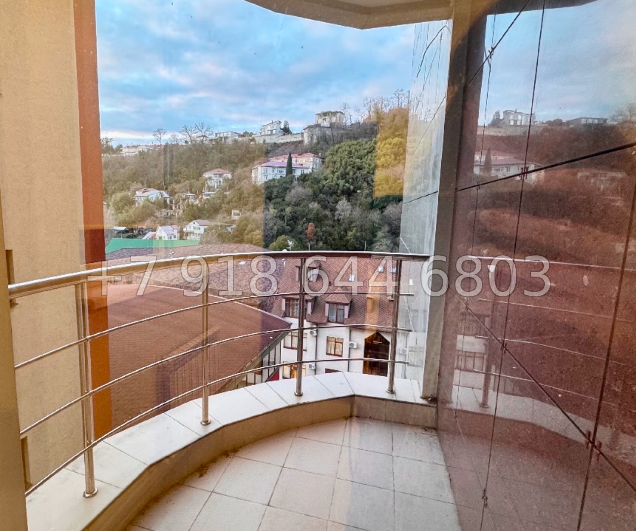 № 574 р. Квартира с бассейном на крыше в Сочи  - миниатюра 6