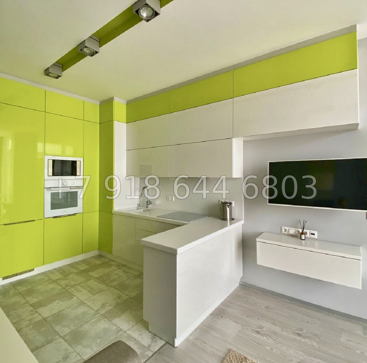 № 387 р. Квартира в центре города в Сочи  - миниатюра 1