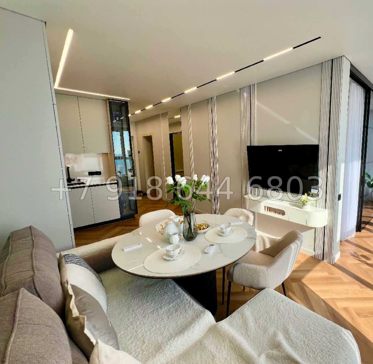 № 375 р. Трёхкомнатная квартира с прямым видом на Чёрное море в городе Сочи  - миниатюра 1