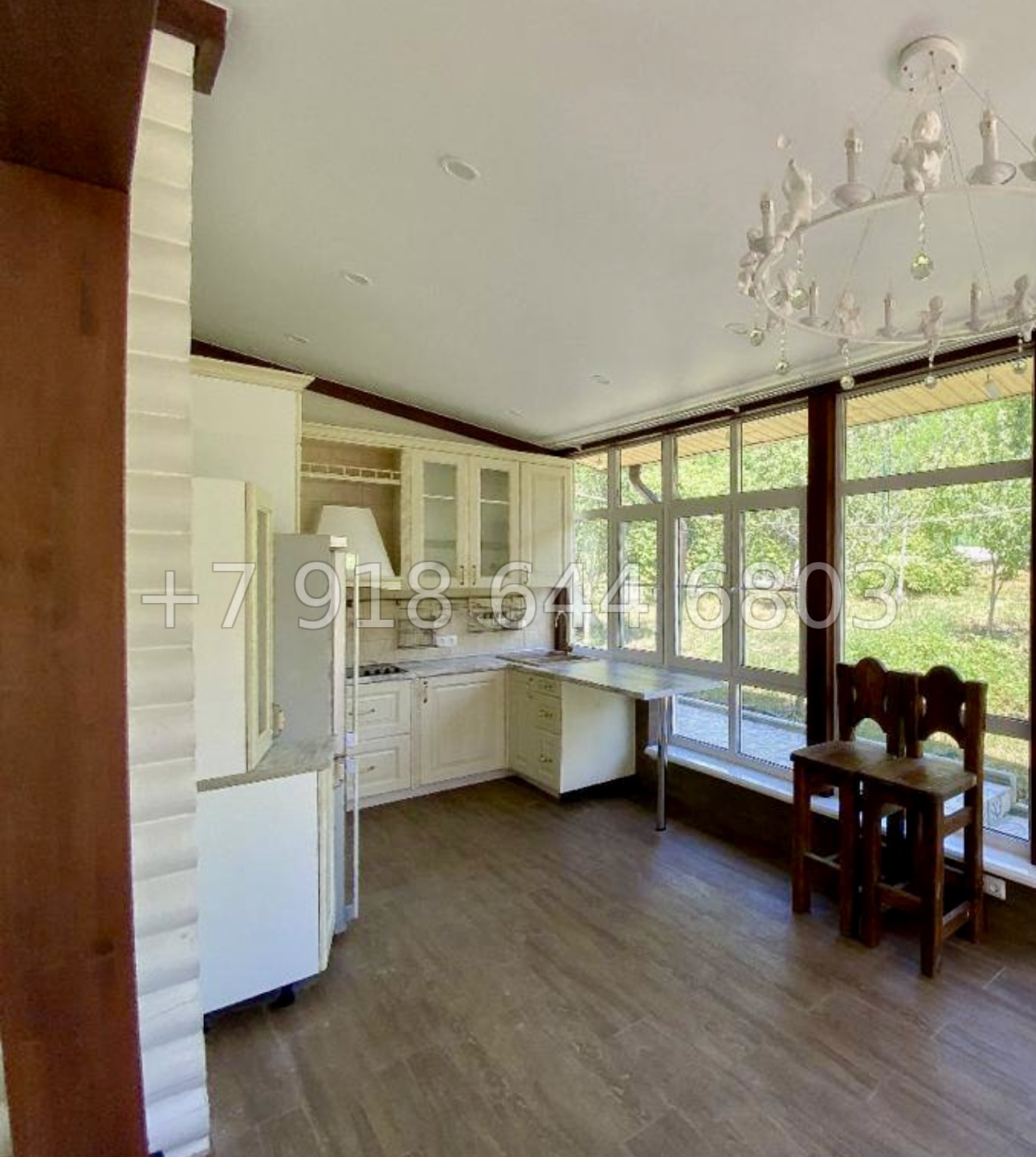 № 72 Б. Дом с озером с карпами в Адлере  - миниатюра 25